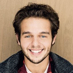 Alex Dobrenko - 羅斯福先生冇事嘛演員 飾演Peter