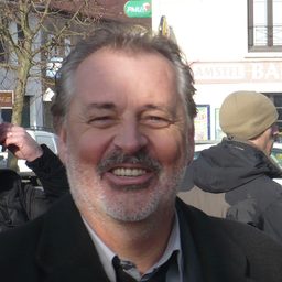 Denis Sylvain - 我和我的姐妹演員 飾演