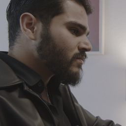 Mohammad Eliraqui 飾演 Husseyn