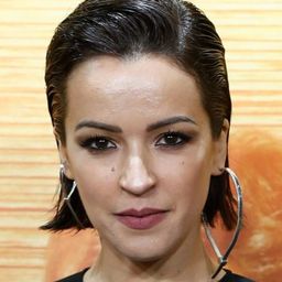 Verónica Sánchez 飾演 Sara