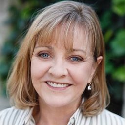 Kathleen Bonsall 飾演 Eva