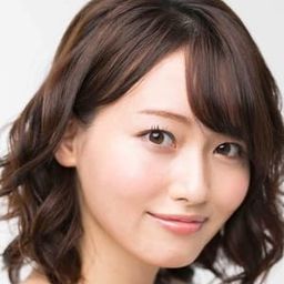 桃瀬 美咲 飾演 Sisi