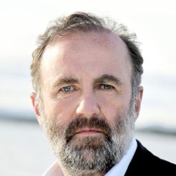 羅肯·克蘭尼奇 飾演 Wolfe