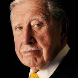 Augusto Pinochet - Influence演員 飾演Self - Head of Chile's Military Government (archive footage)