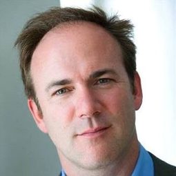 馬修·勞勒 - 驚弓之島演員 飾演Officer McGarry