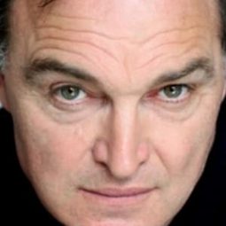 Jean-Louis Coulloc'h - 錯愛的教育演員 飾演Jacques Keller