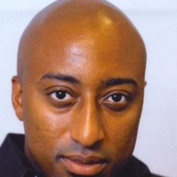 Naheem Garcia - 叢林之地演員 飾演Clem