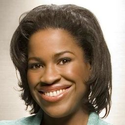 麥可·海厄特 - 公理演員 飾演Shaina Randolph