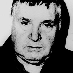 Totò Riina - 二五教父演員 飾演Self - Mafioso (archive footage)