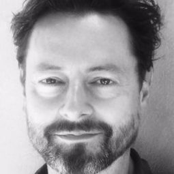 Matthew Delamere 飾演 Gary