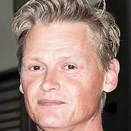 Jeppe Kaas 飾演 Musiker