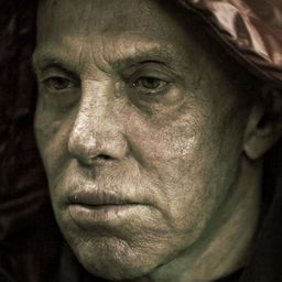 Luigi Mezzanotte 飾演 Etna, the Owl