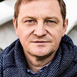 朱利耶茲·切爾斯托斯基 飾演 Tomek's father