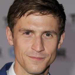 Jonathan Howard - 雷神奇俠2：黑暗世界演員 飾演Ian Boothby