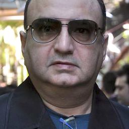 Vivek Vaswani 飾演 Professor