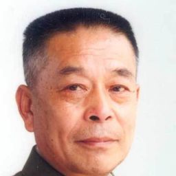 叢培信 飾演 中尉