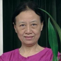 Xing Xing Cheng 飾演 Mrs. Zhao