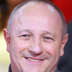 Seymour Brussel 飾演 Franck