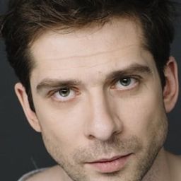 Evgeny Venediktov 飾演 