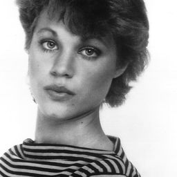 Robin Johnson 飾演 Cookie Fitzwaring