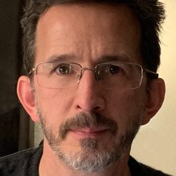 Tony Gardner - 被解放的蠢朋克演員 飾演Self