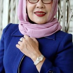 諾瑪·達曼胡里 飾演 Rohayu