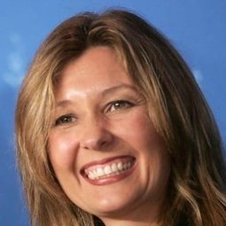 黛博拉·斯奈德 飾演 Self