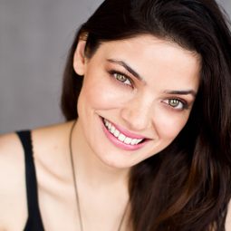 Natasha Wilson - I Was a Teenage Faust演員 飾演Taline