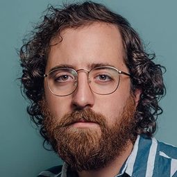 Andrew Hunter - 紅色通緝令演員 飾演Moped Tourist