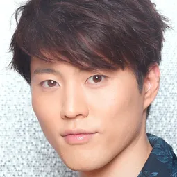 入野自由 飾演 Takao Akizuki (voice)