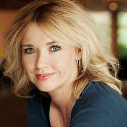 Tina Ruland 飾演 Henrike Kleefeld