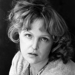 Yelena Solovey 飾演 Silent Film Star