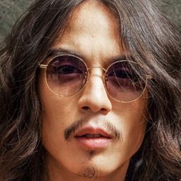 梅克·邁可瓦坦那 - 鬼假期演員 飾演Mod