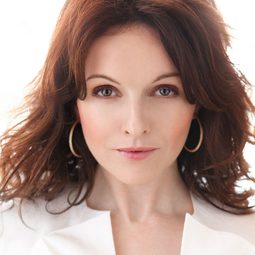 Dervla Kirwan 飾演 Rosie Boyd