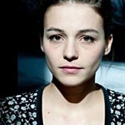 Pauline Parigot 飾演 Audrey