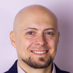 Oleh Karpenko - 最後的旅程演員 飾演Flag man