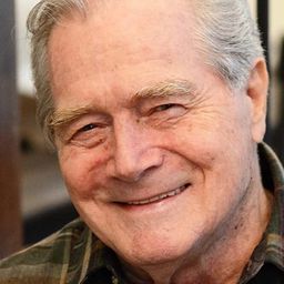 Bryce Chamberlain 飾演 Grandpa Lee