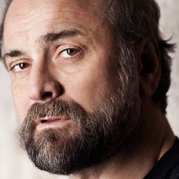 馬西莫·波波利齊奧 飾演 Tito