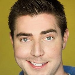 凱文·M·霍爾頓 飾演 Nathan