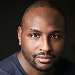 Michael Yare 飾演 Lieutenant Rivers