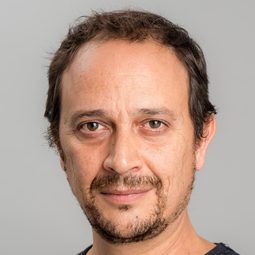 路易斯·卡列喬 飾演 