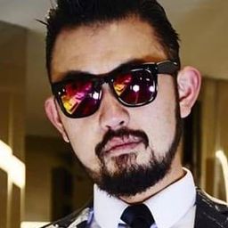 李奇明 飾演 Clueless