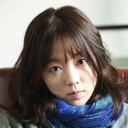 Park Ran 飾演 Soo-ah
