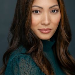 Kristina Capati - 值得的等待演員 飾演Stacey