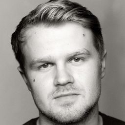 Elliot Baxter - 哈姆奈特演員 飾演Richard