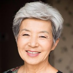 Vana Kim - 皮爾演員 飾演Grandma Ja