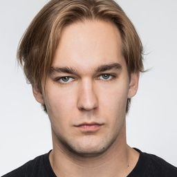 Oleg Ots - 最後的前線演員 飾演Bogatov