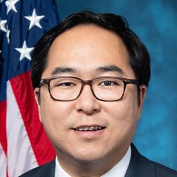 Andy Kim 飾演 Self