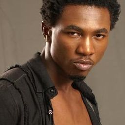 Boma Akpore 飾演 Osogbenro