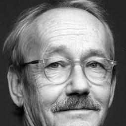 Gösta Ekman - Peas & Whiskers演員 飾演Claes-Henrik 'Håna' Ahlhagen